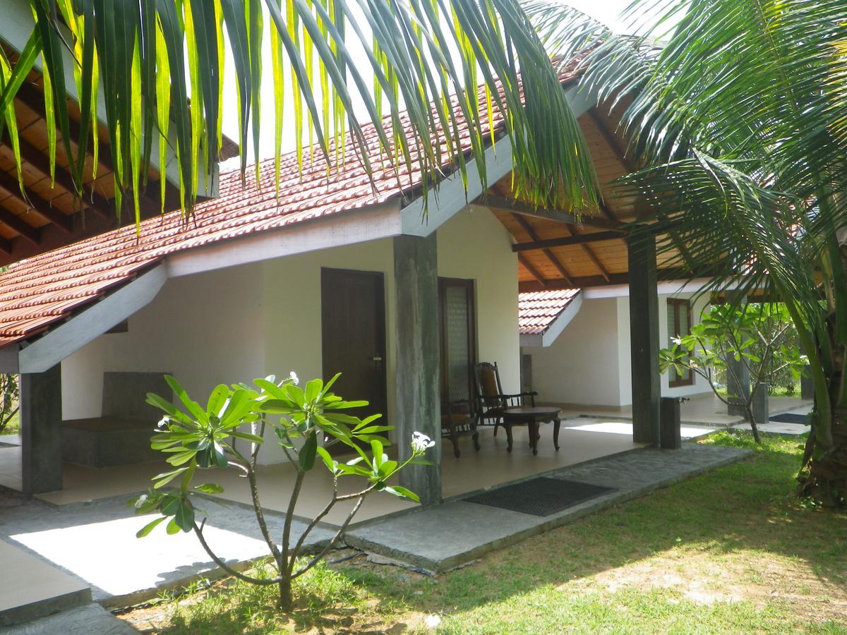 Villa Nilaveli Cabana Exterior photo